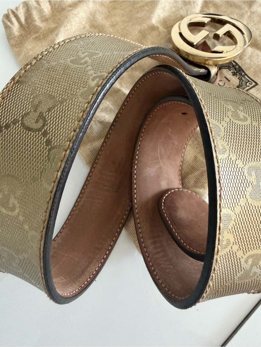 Gucci Beige Canvas Leather Belt with Gold GG Buckle - Picture 4 of 12